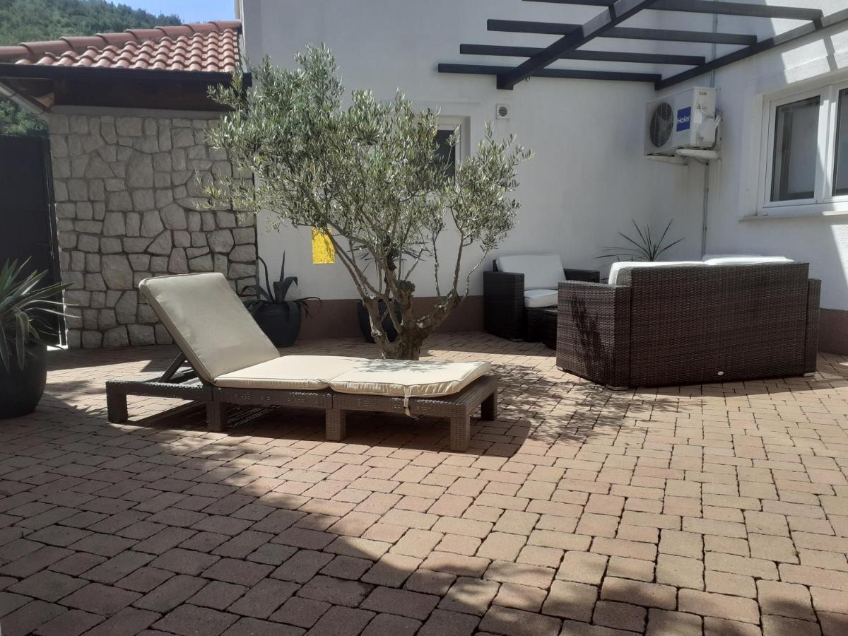 Villa Haus Niko Senj  Exteriör bild